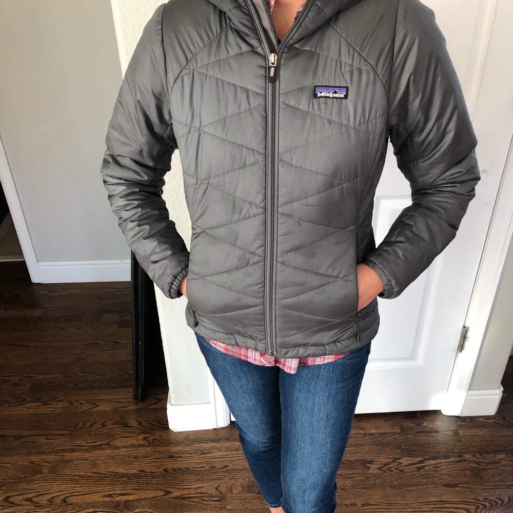 Gray Patagonia jacket with hood size extra small